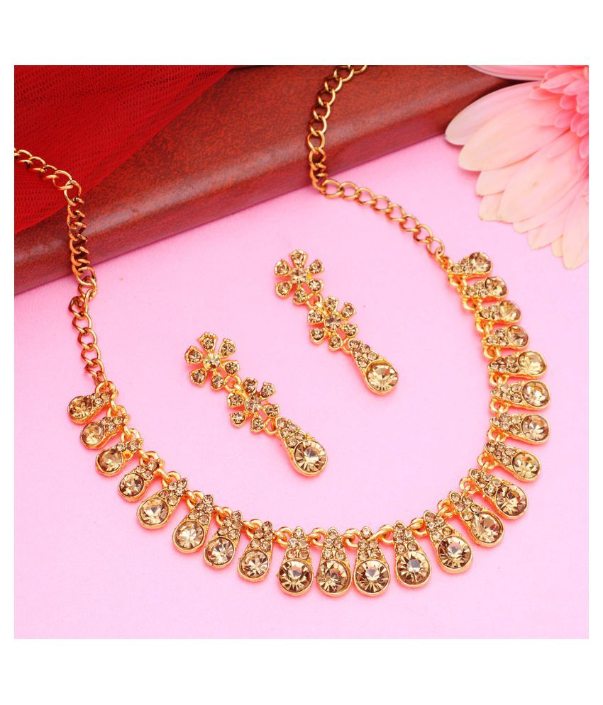     			Sukkhi Alloy Golden Traditional Necklaces Set Collar