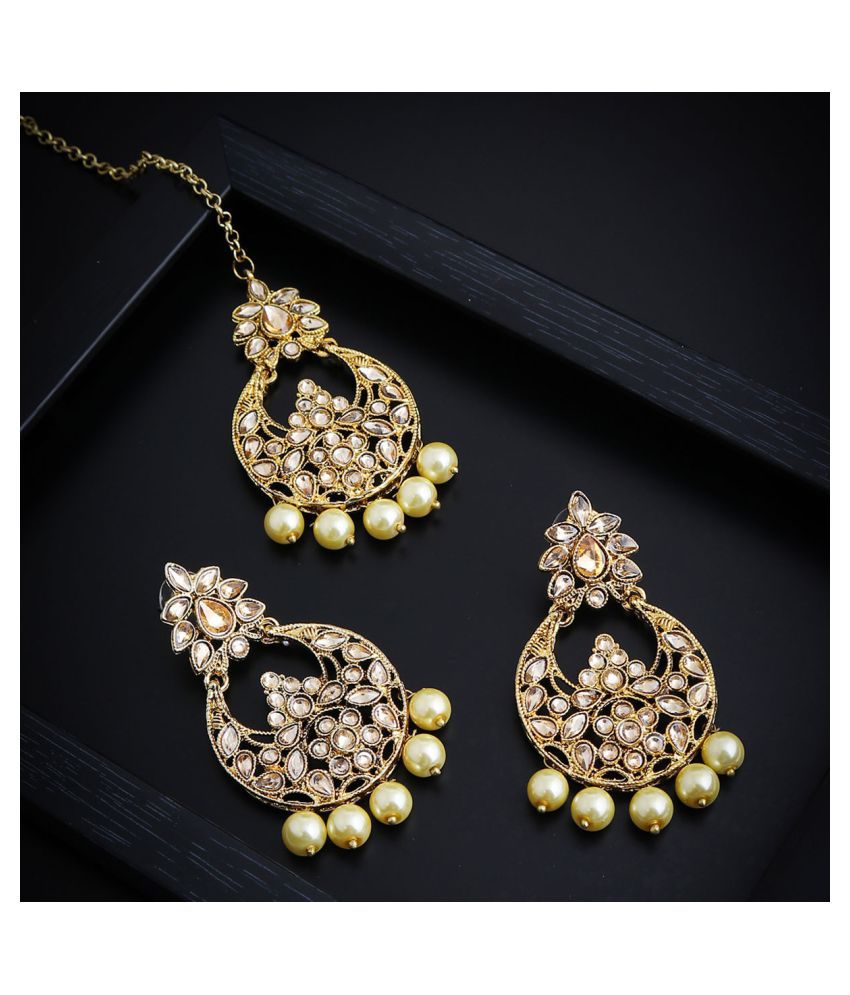     			Sukkhi Alluring LCT Gold Plated Pearl Chandbali Earring Maangtikka Set for Women