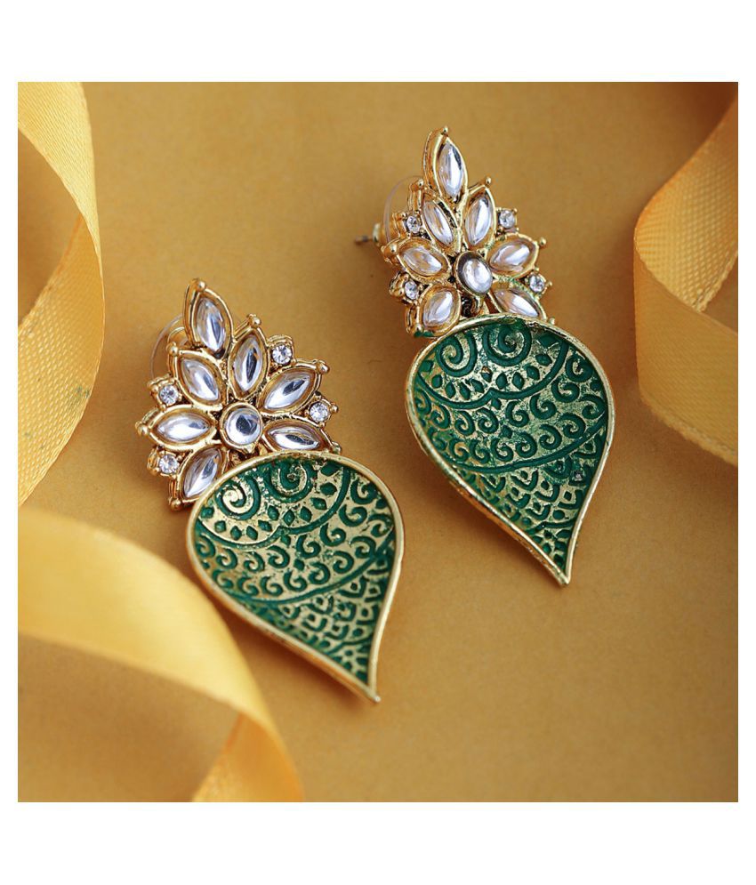     			Sukkhi Graceful Gold Plated Mint Collection Kundan Dangle Earring for Women