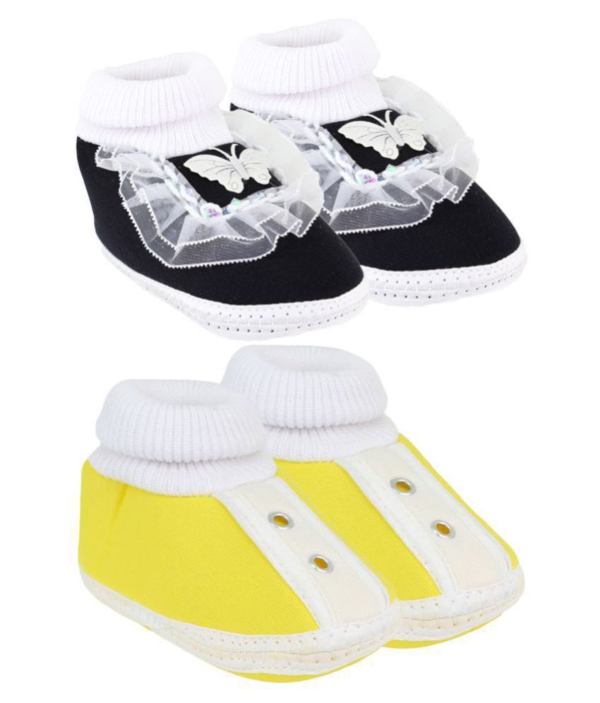     			Neska Moda Pack Of 2 Baby Boys & Girls Black And Yellow Cotton Booties For 0 To 12 Months