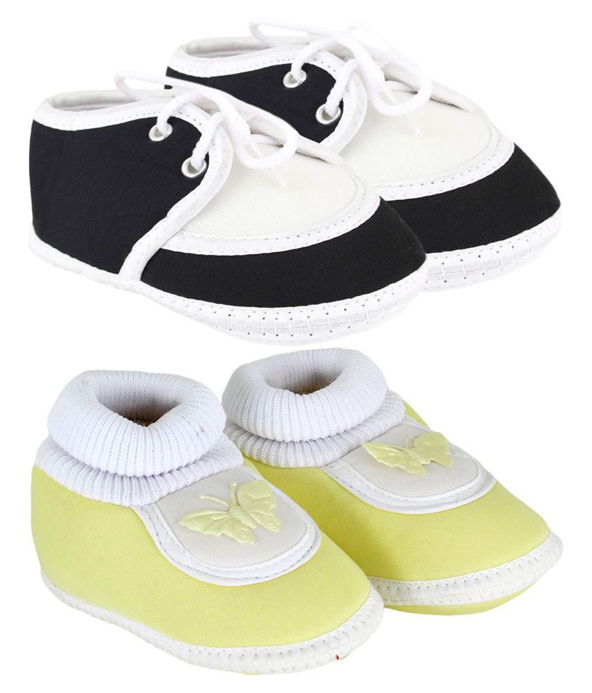 Neska Moda Pack Of 2 Baby Boys & Girls Yellow And Black Cotton Booties For 0 To 12 Months