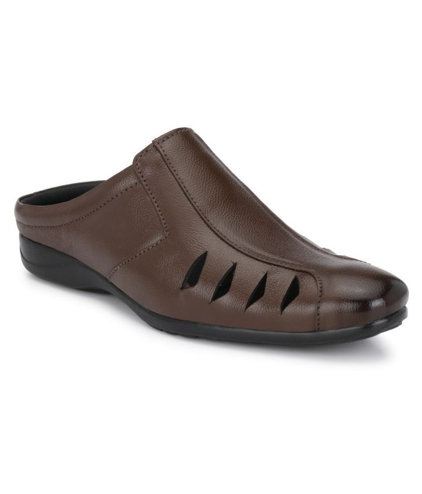     			Bucik Brown Leather Sandals
