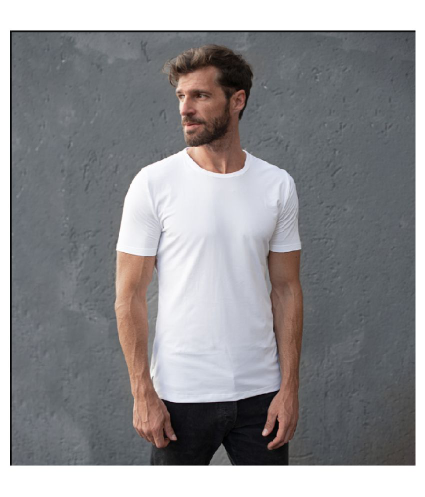     			Glito Cotton Blend White Solids T-Shirt