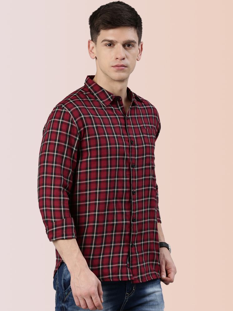     			Lucky Roger Cotton Blend Regular Fit Checks Full Sleeves Men's Casual Shirt - Maroon ( Pack of 1 )