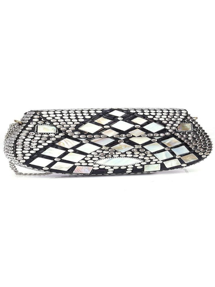     			Shakuntla Vintage Silver Metal Crossbody