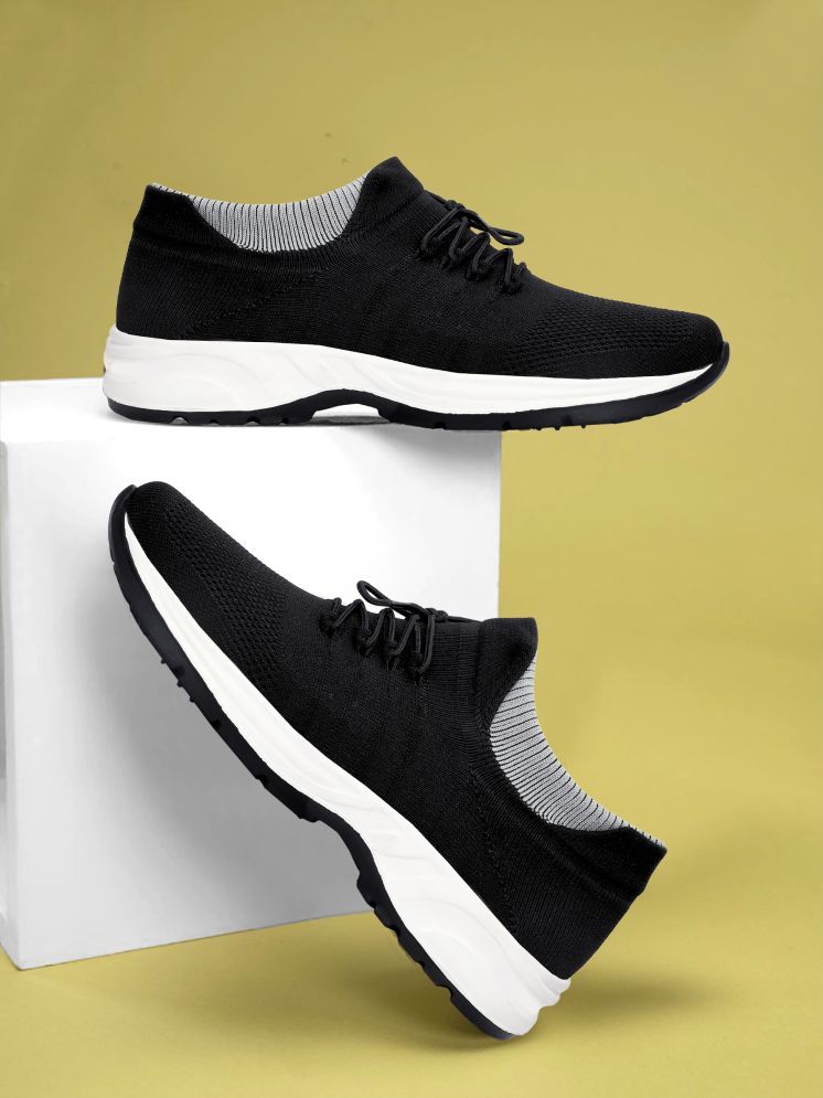     			LYO EAGER Sneakers Black Men's Sneakers