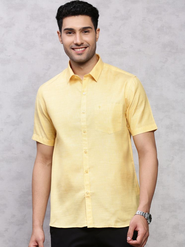     			Ramraj cotton Cotton Blend Regular Fit Self Design Half Sleeves Men's Casual Shirt - Yellow ( Pack of 1 )