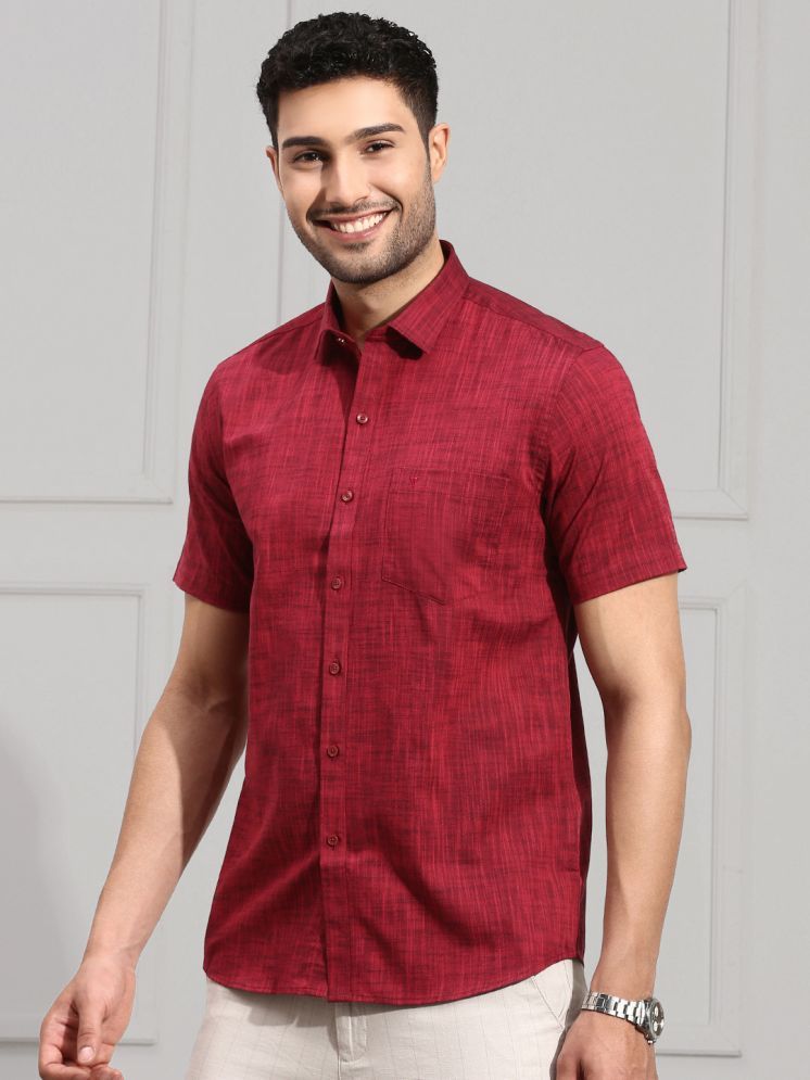     			Ramraj cotton Cotton Blend Regular Fit Self Design Half Sleeves Men's Casual Shirt - Red ( Pack of 1 )