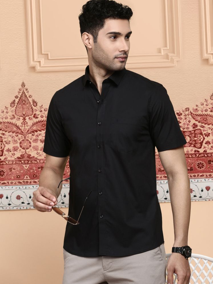     			Ramraj cotton Cotton Blend Regular Fit Solids Half Sleeves Men's Casual Shirt - Black ( Pack of 1 )