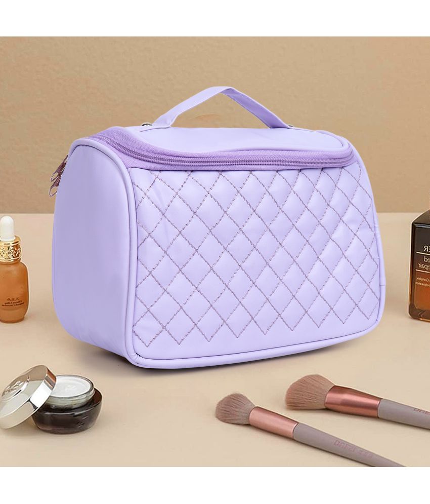     			ASTUTE Quilted U Shape Travel Cosmetic Pouch - Lavender