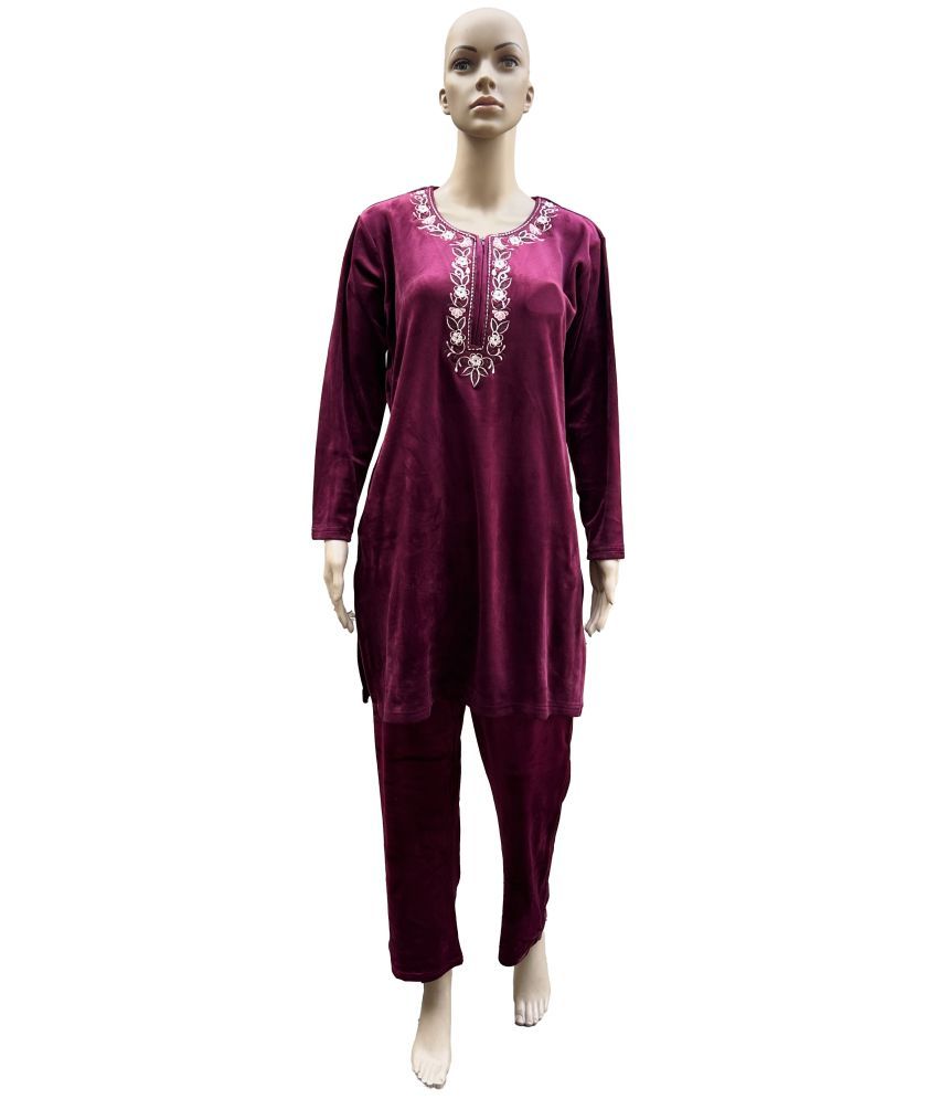     			just love Maroon Velvet Women's Nightwear Nightsuit Sets ( Pack of 1 )