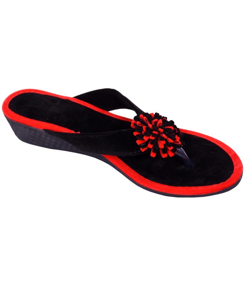     			PM Traders Maroon Women's Flats