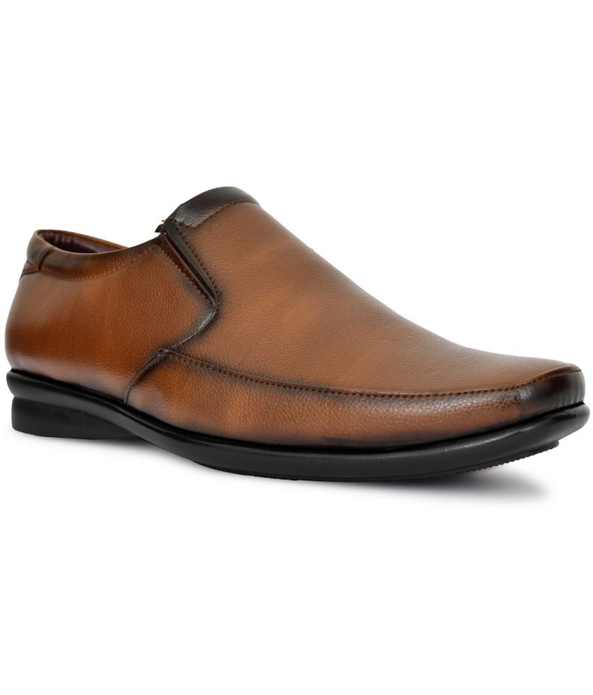     			1AAROW Tan Men's Mocassin Formal Shoes