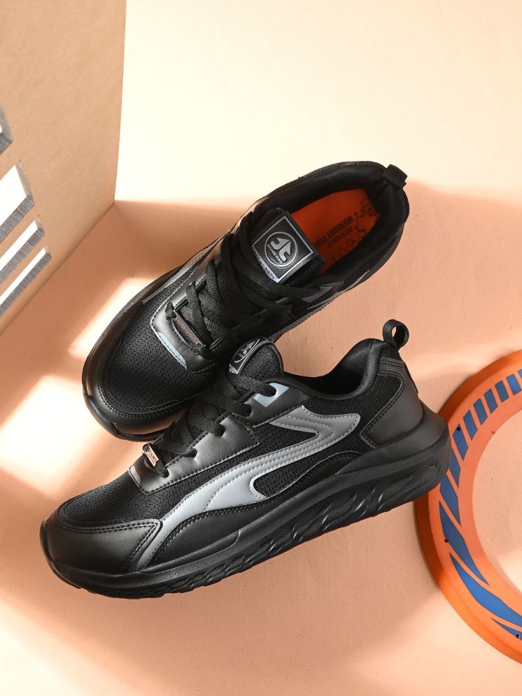     			OFF LIMITS HITCH Black Men's Sports Running Shoes