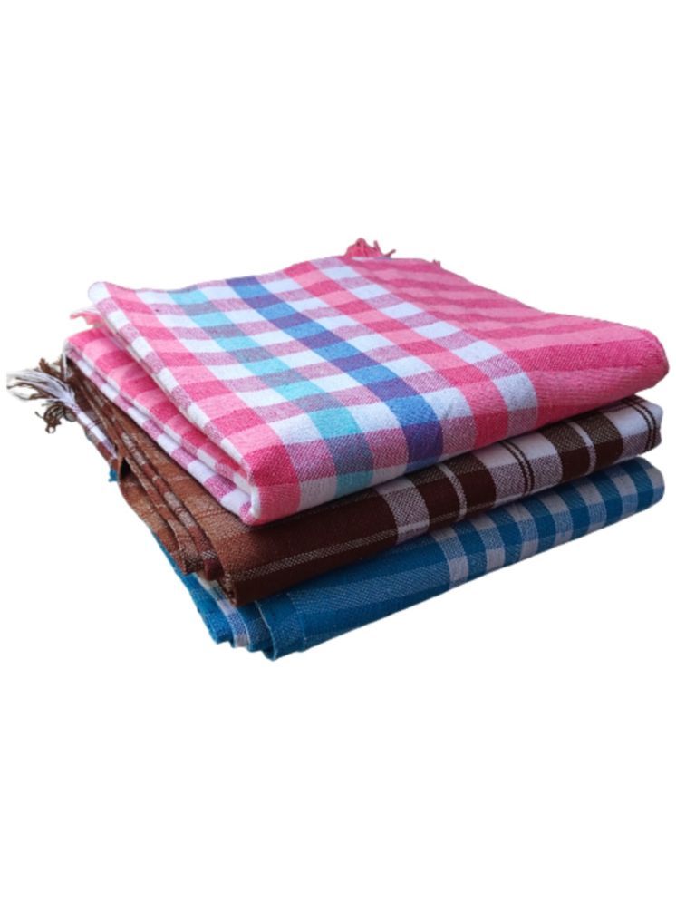     			VUNNAVA Pack of 3 Cotton Above 600 -GSM Bath Towel ( Multicolor )