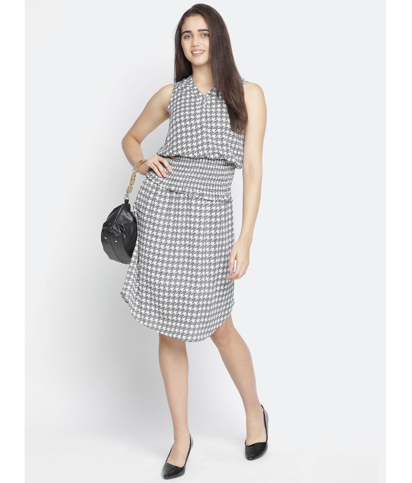     			Oxolloxo Polyester Checks Knee Length Women's Fit & Flare Dress - Black ( Pack of 1 )