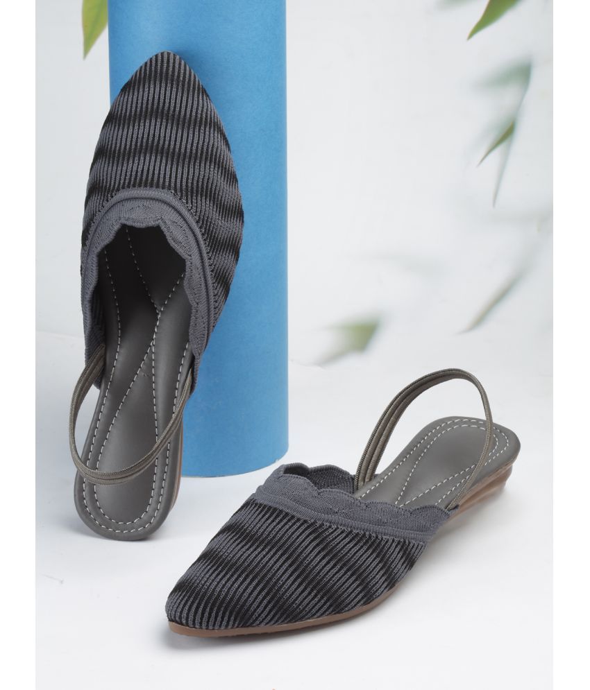     			Carrito Gray Women's Flats