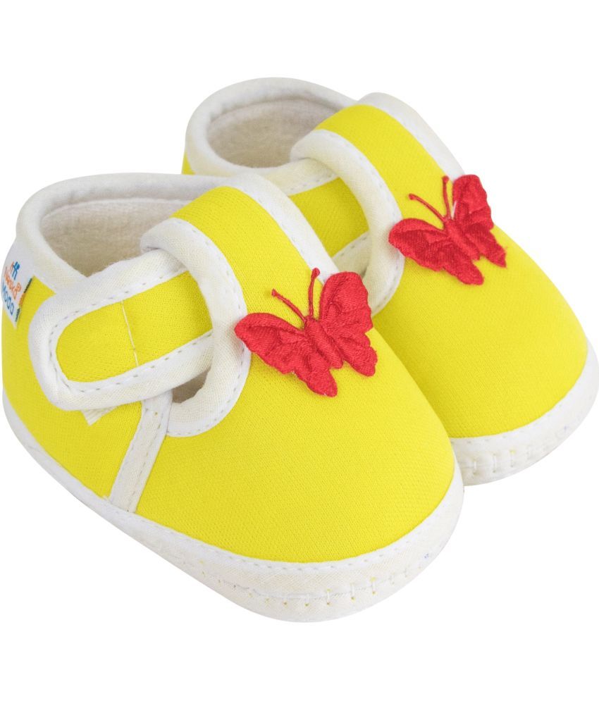     			Neska Moda - Yellow Booties For Baby Boy & Baby Girl 6-12 Months ( Pack of 1 )