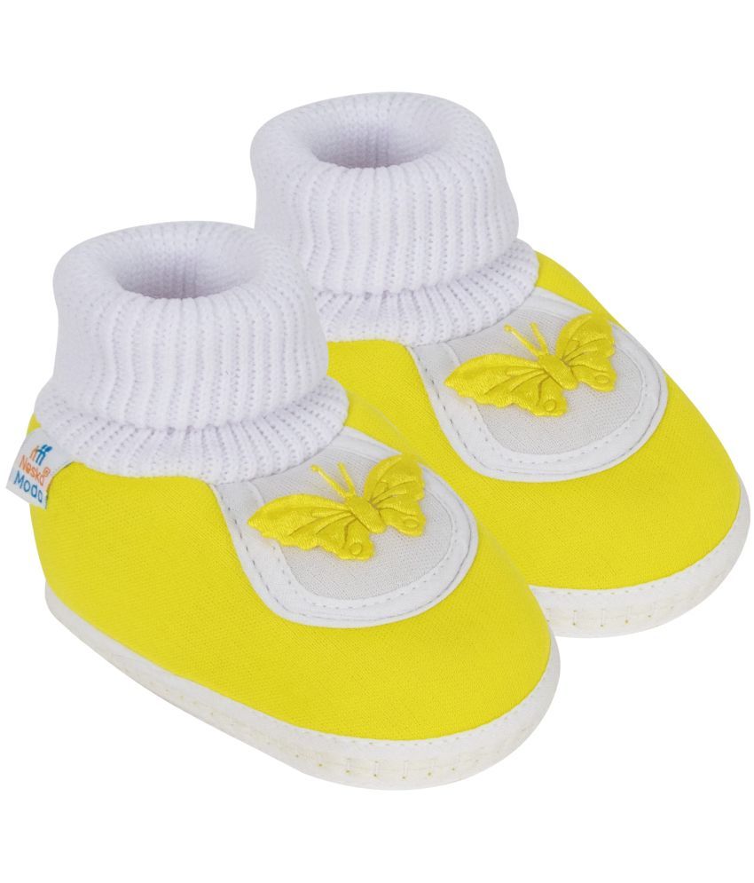     			Neska Moda - Yellow Booties For Baby Boy & Baby Girl 12-18 Months ( Pack of 1 )