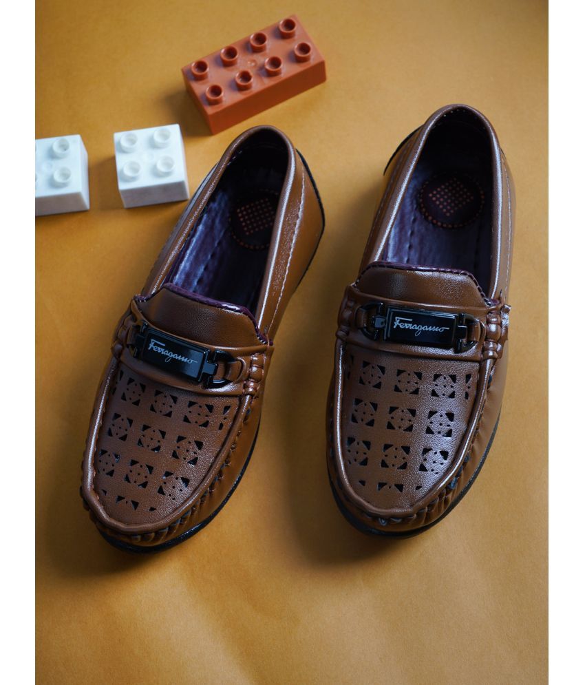     			STYLE SHOES - Tan Boy's Loafers ( 1 Pair )