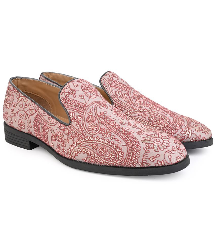     			lues carlton Pink Men's Jutti