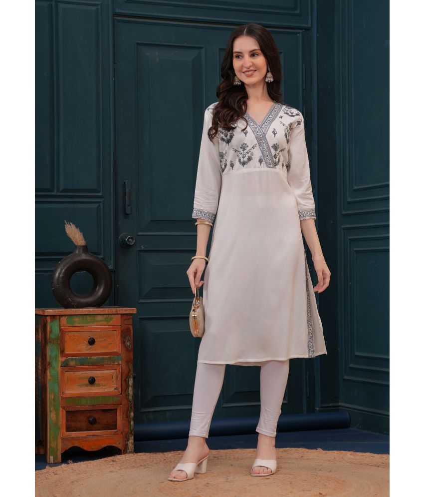     			HIGHLIGHT FASHION EXPORT Pack of 1 Viscose Rayon Embroidered Straight Women's Kurti - ( Grey )