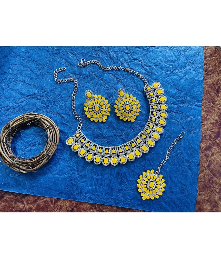     			Vatsalya Creation Yellow Alloy Necklace Set ( Pack of 1 )