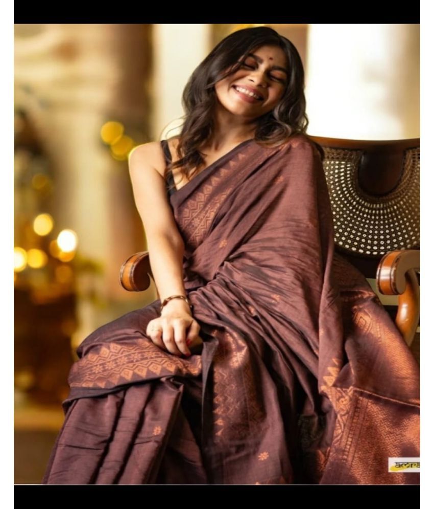     			Vividvibe Pack of 1 Kanjivaram Silk Self Design Saree With Blouse Piece ( Brown )