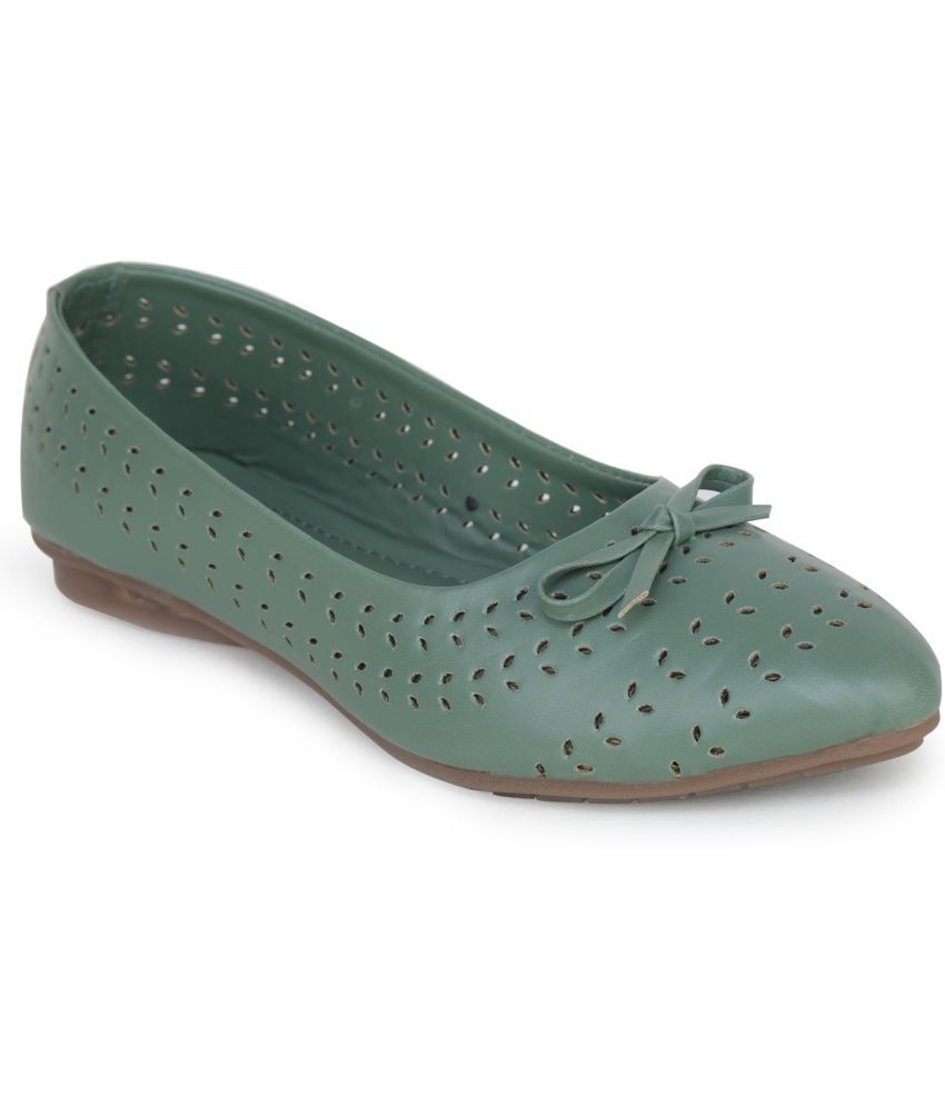     			Moonwalk Green Women's Casual Ballerinas