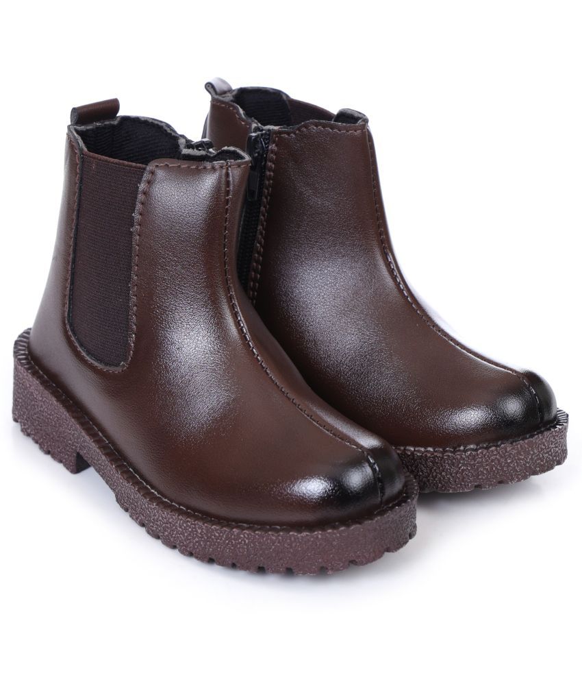     			ZOOMBIE - Brown Boy's Boots ( 1 Pair )