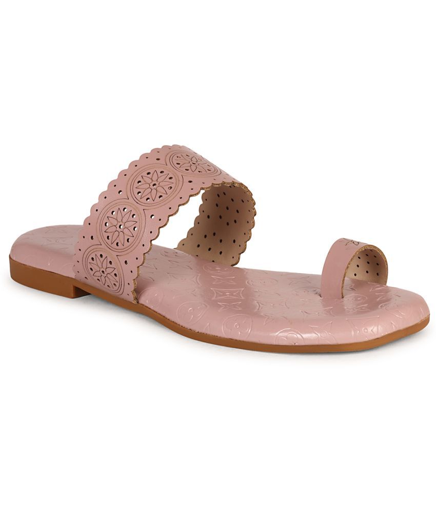     			Ishransh Peach Women's Flats