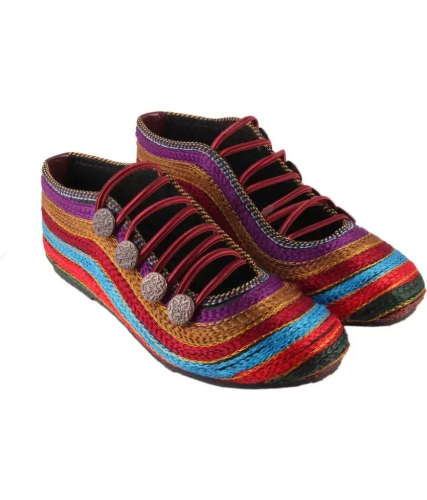     			TAPBSA Multicolor Women's Juttis