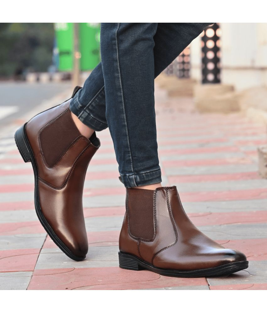     			STALAG Brown Men's Chelsea Boots