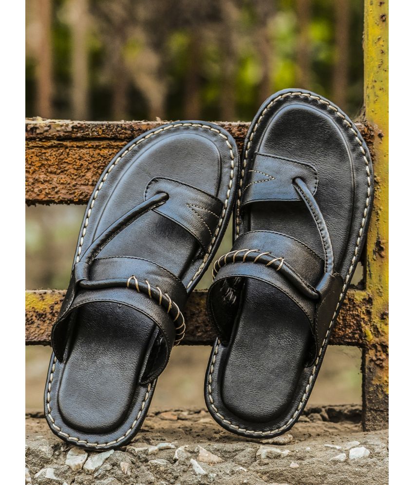 bucik chappals