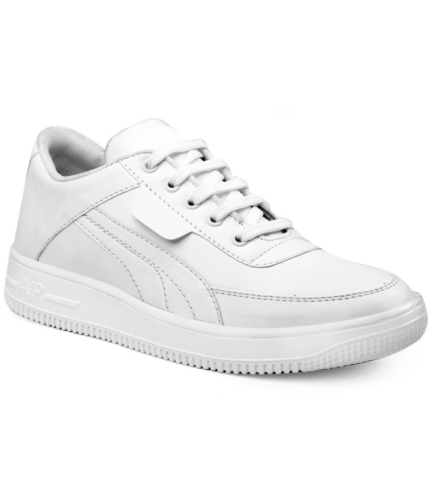 white sneakers snapdeal