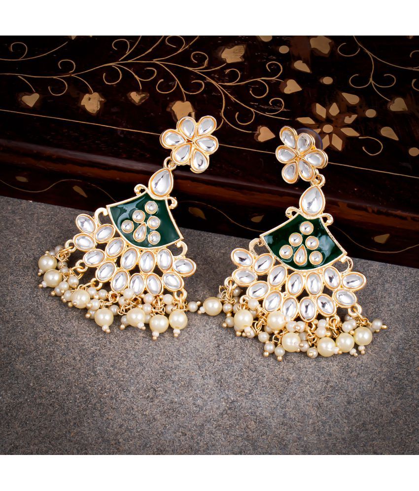     			Sukkhi Floral Enamelled Gold Plated Earring For Women