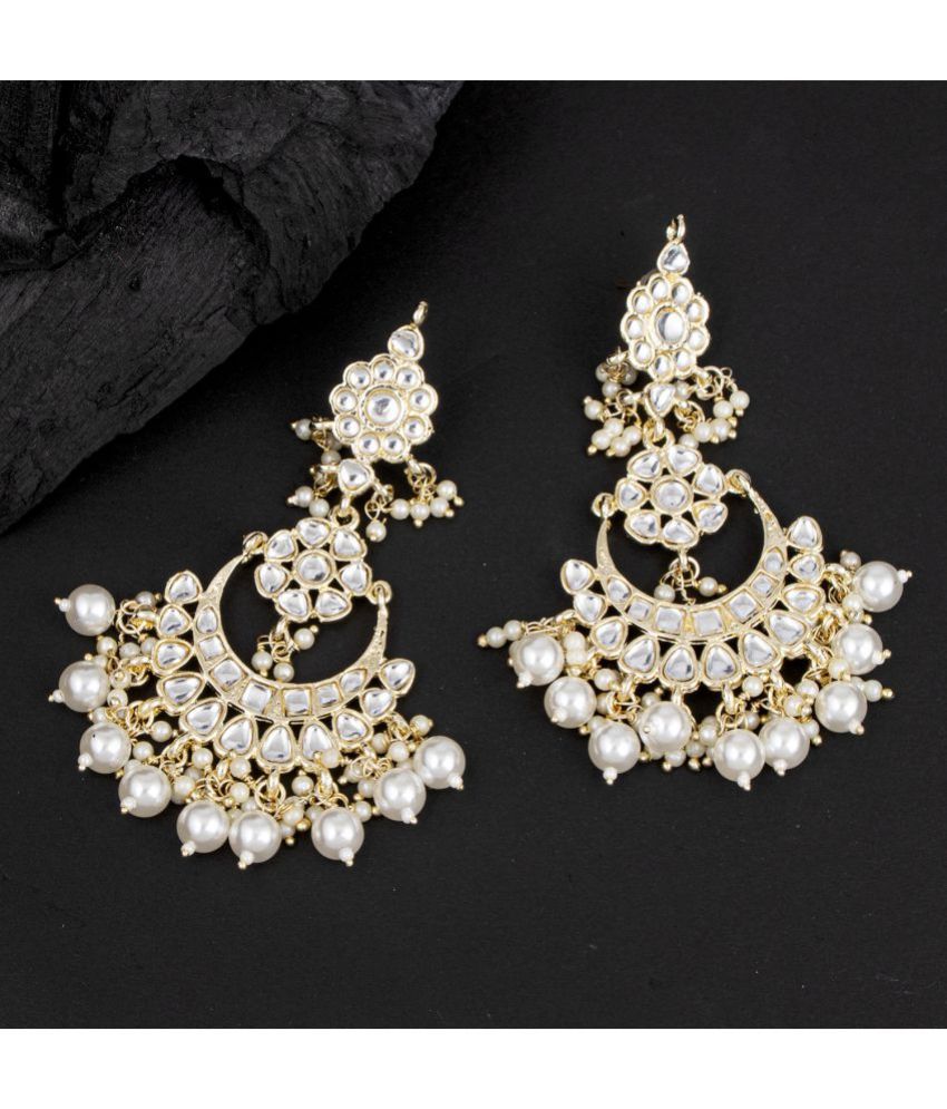     			Sukkhi Kundan Gold Plated Chandelier Earring For Women