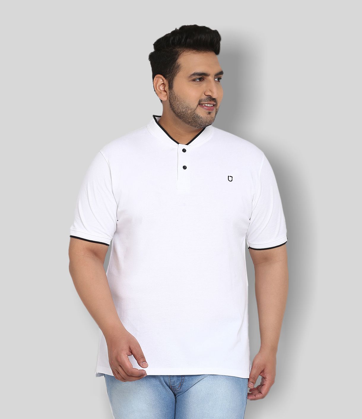     			Urbano Plus - White Cotton Blend Regular Fit Men's T-Shirt ( Pack of 1 )