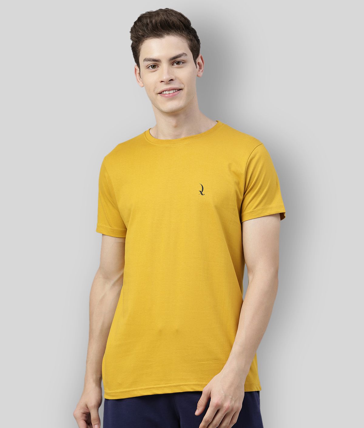     			Quarantine - Yellow Cotton Regular Fit Men's T-Shirt ( Pack of 1 )