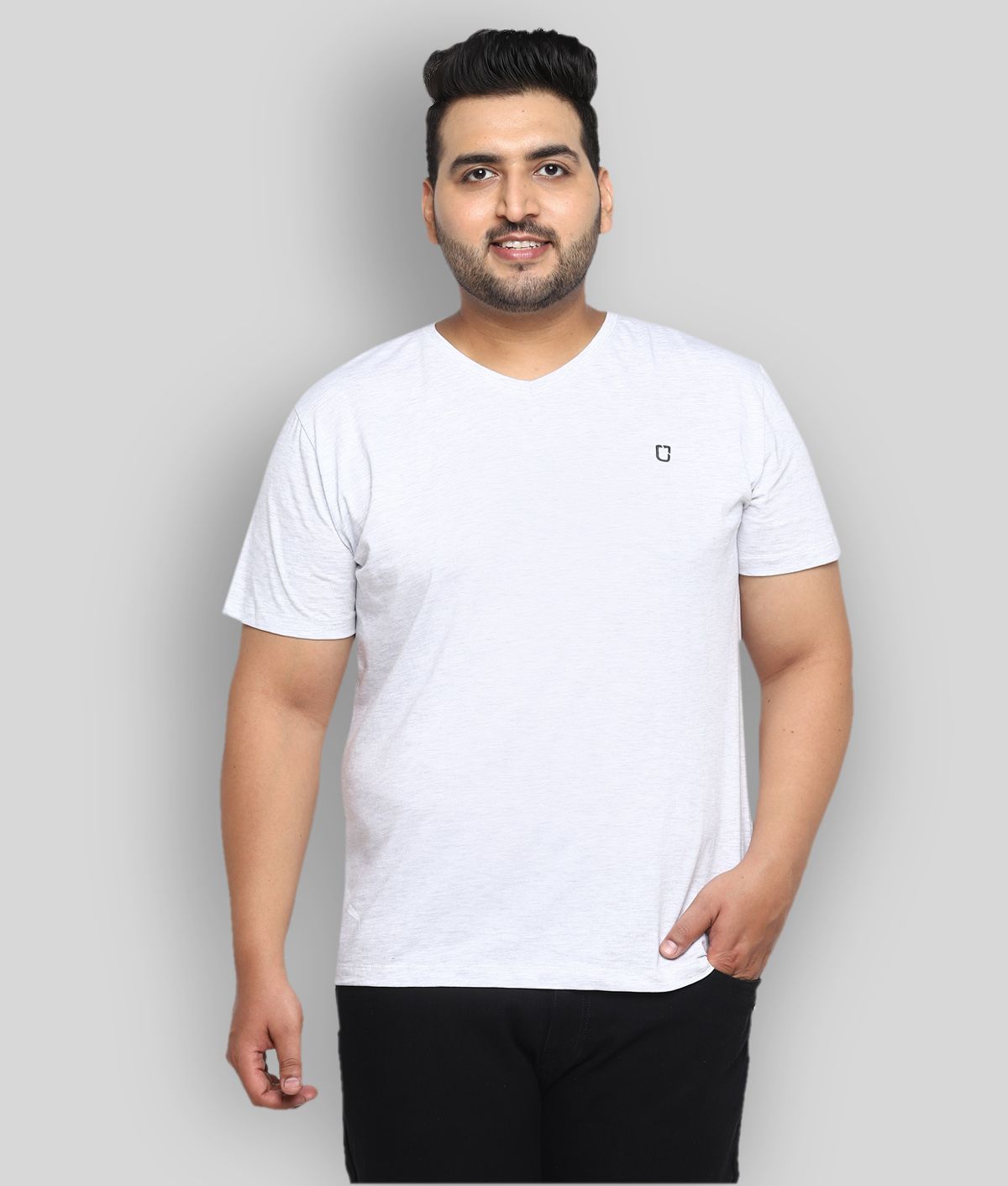     			Urbano Plus - White Cotton Regular Fit Men's T-Shirt ( Pack of 1 )