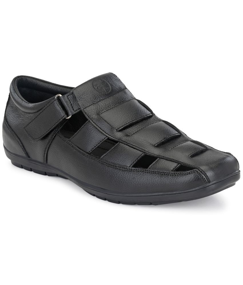     			UNDERROUTE Black Leather Sandals