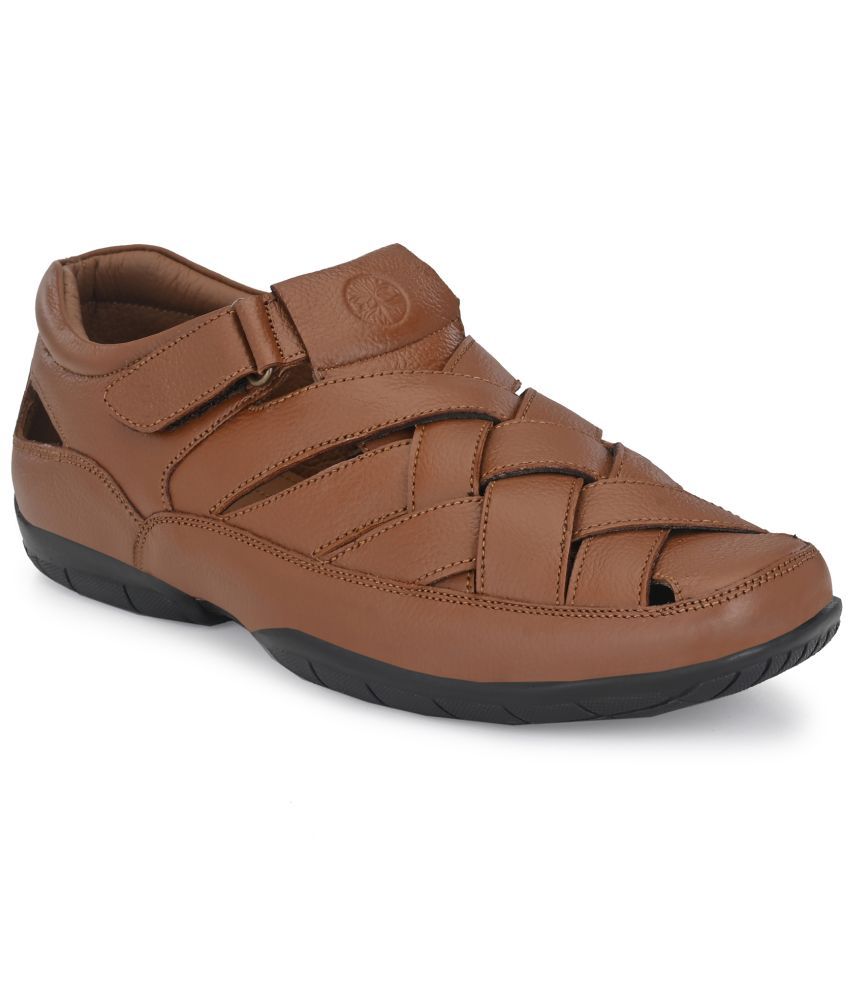     			UNDERROUTE Tan Leather Sandals