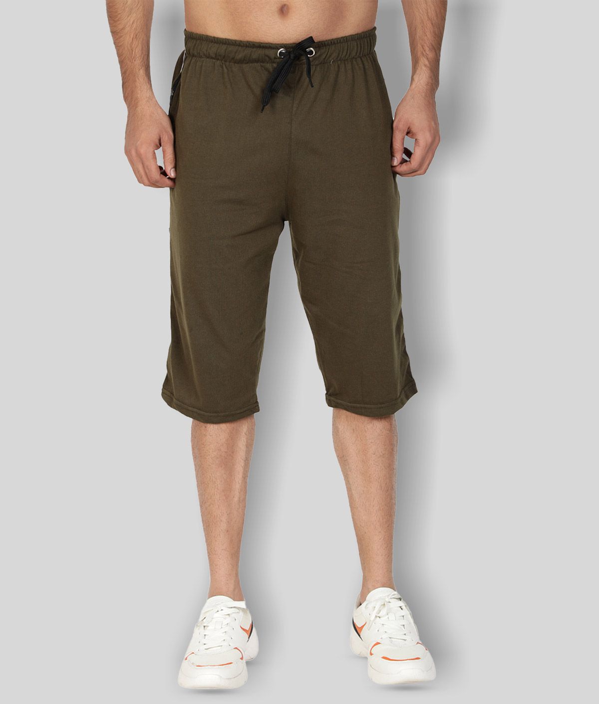     			Uzarus - Green Cotton Blend Men's Shorts ( Pack of 1 )