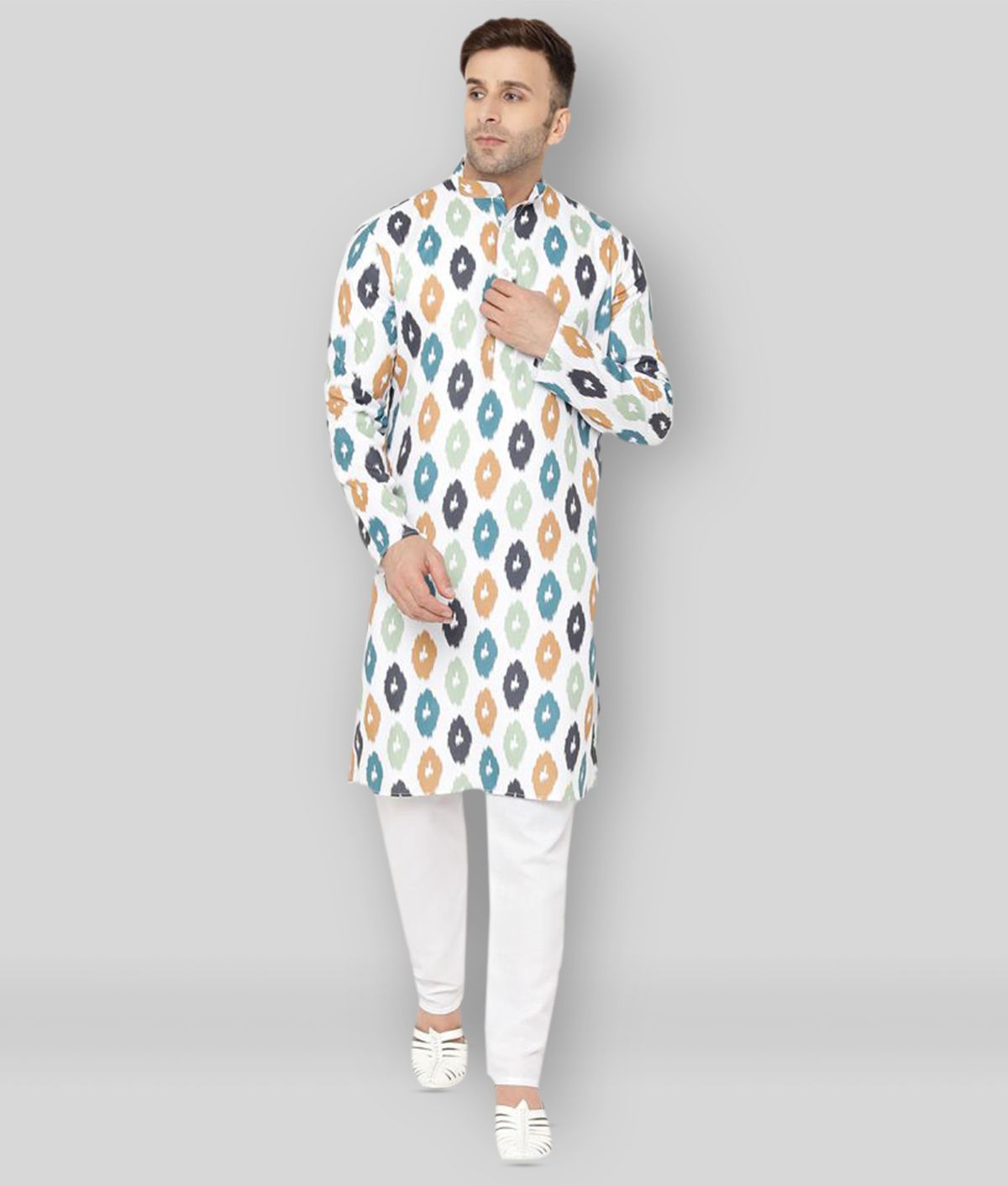     			Hangup - White Cotton Blend Regular Fit Men's Kurta Pyjama Set ( Pack of 1 )