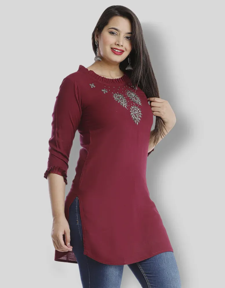 Buy online Black Embellished Straight Kurti from Kurta Kurtis for Women by  Highlight Fashion Export for ₹449 at 78% off