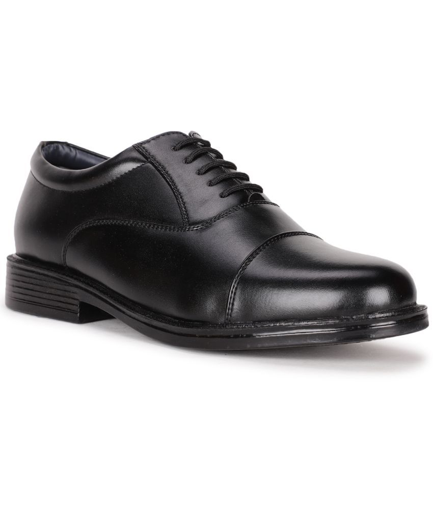     			Bata - Black Men's Oxford Formal Shoes