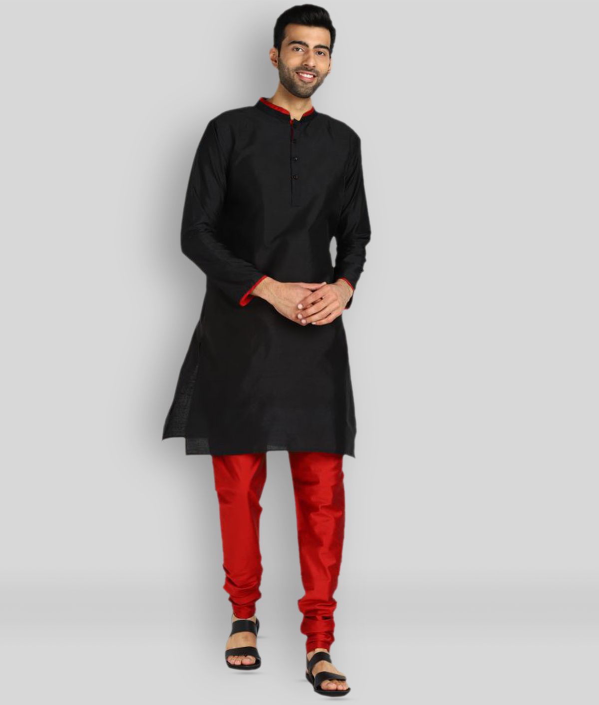     			Hangup - Black Silk Regular Fit Men's Kurta Pyjama Set ( Pack of 1 )