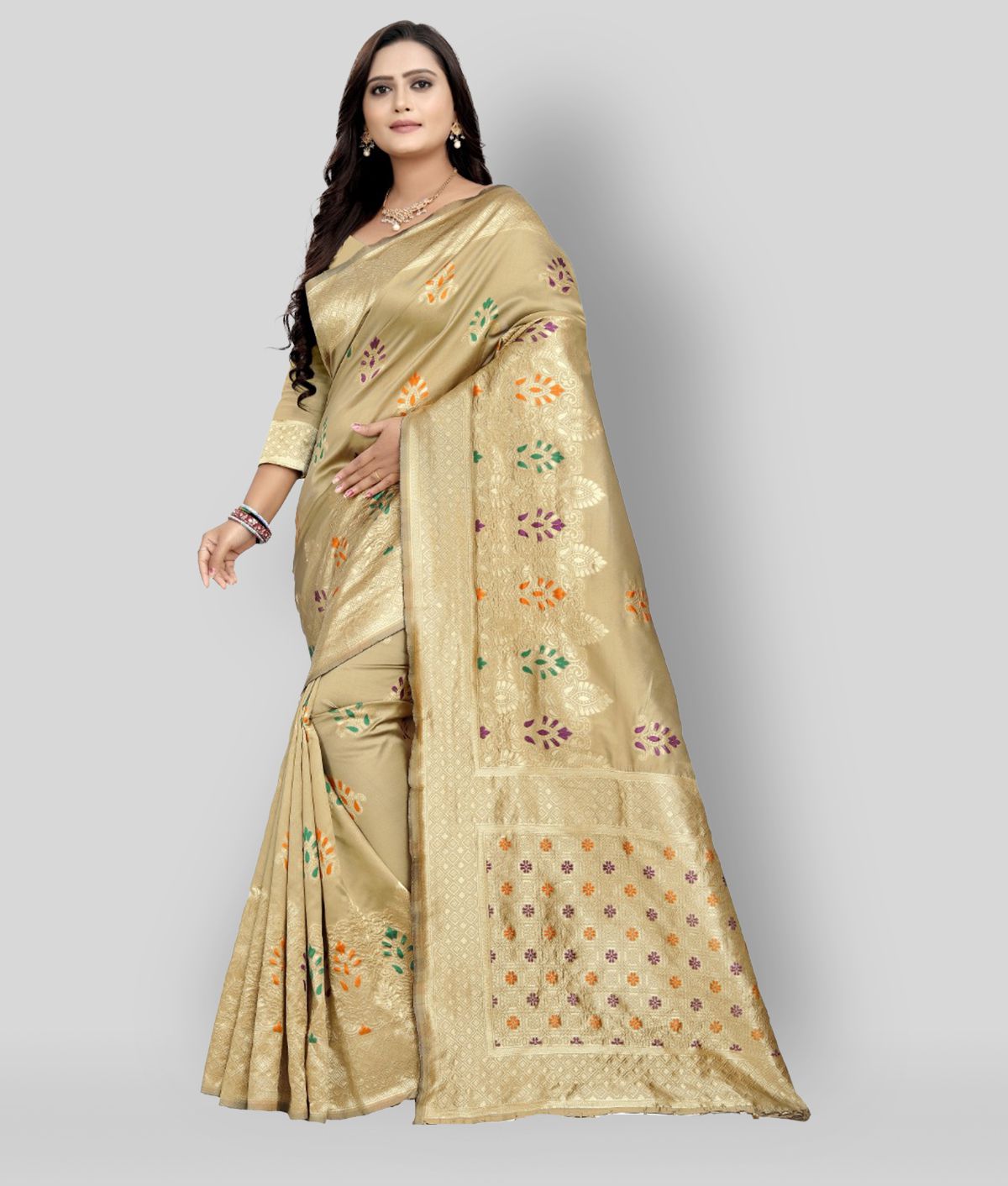     			NENCY FASHIONS - Beige Banarasi Silk Saree With Blouse Piece (Pack of 1)