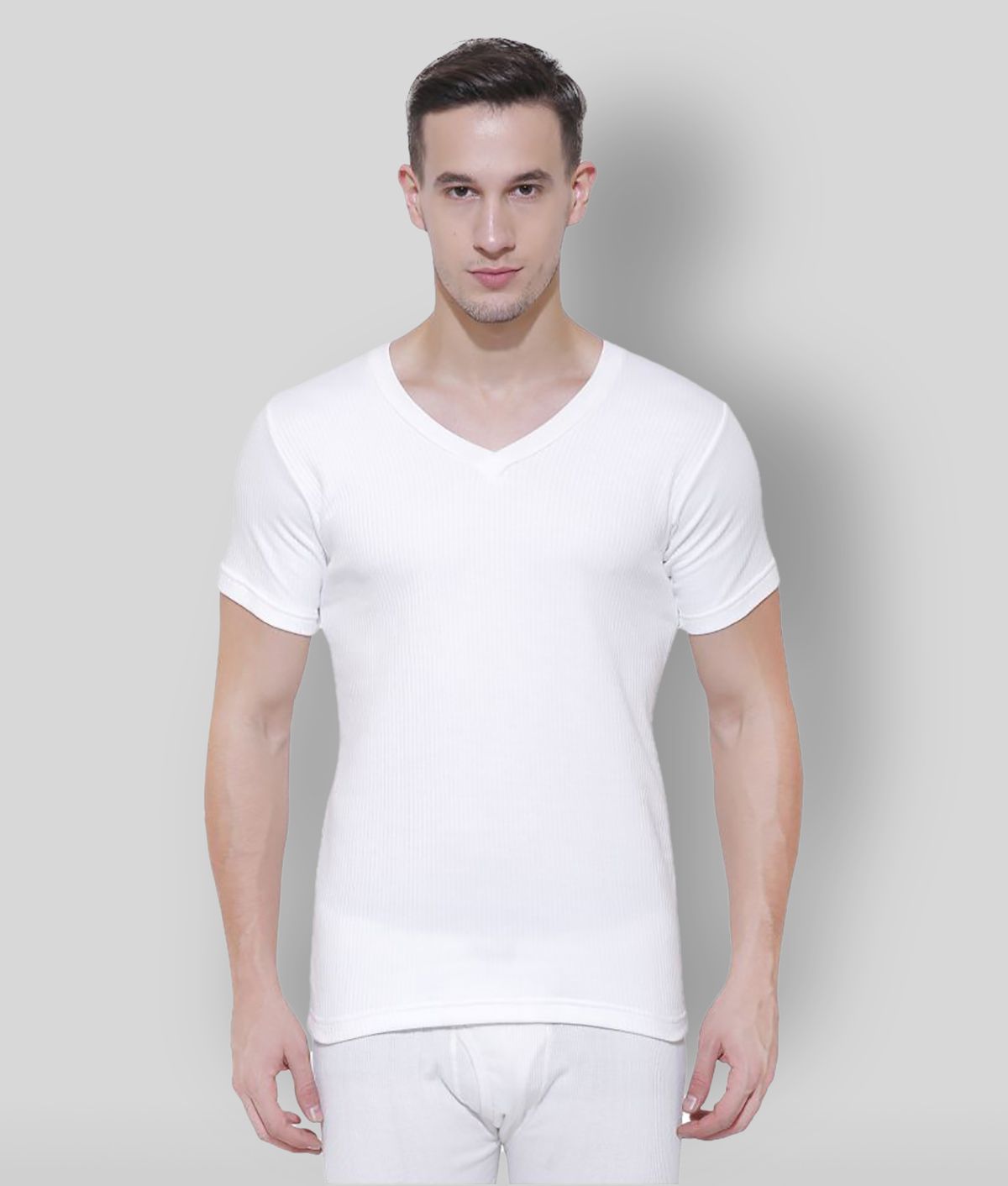    			Bodycare Insider - Off-White Cotton Blend Men's Thermal Tops ( Pack of 1 )