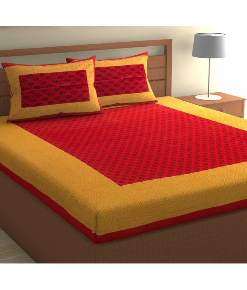     			URBAN MAGIC - Red Cotton Double Bedsheet with 2 Pillow Covers